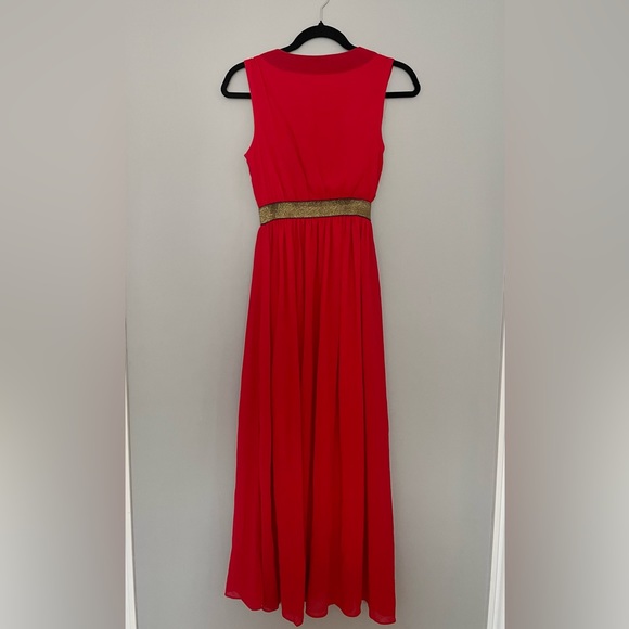 Black and Red Formal Gown - Picture 3 of 3